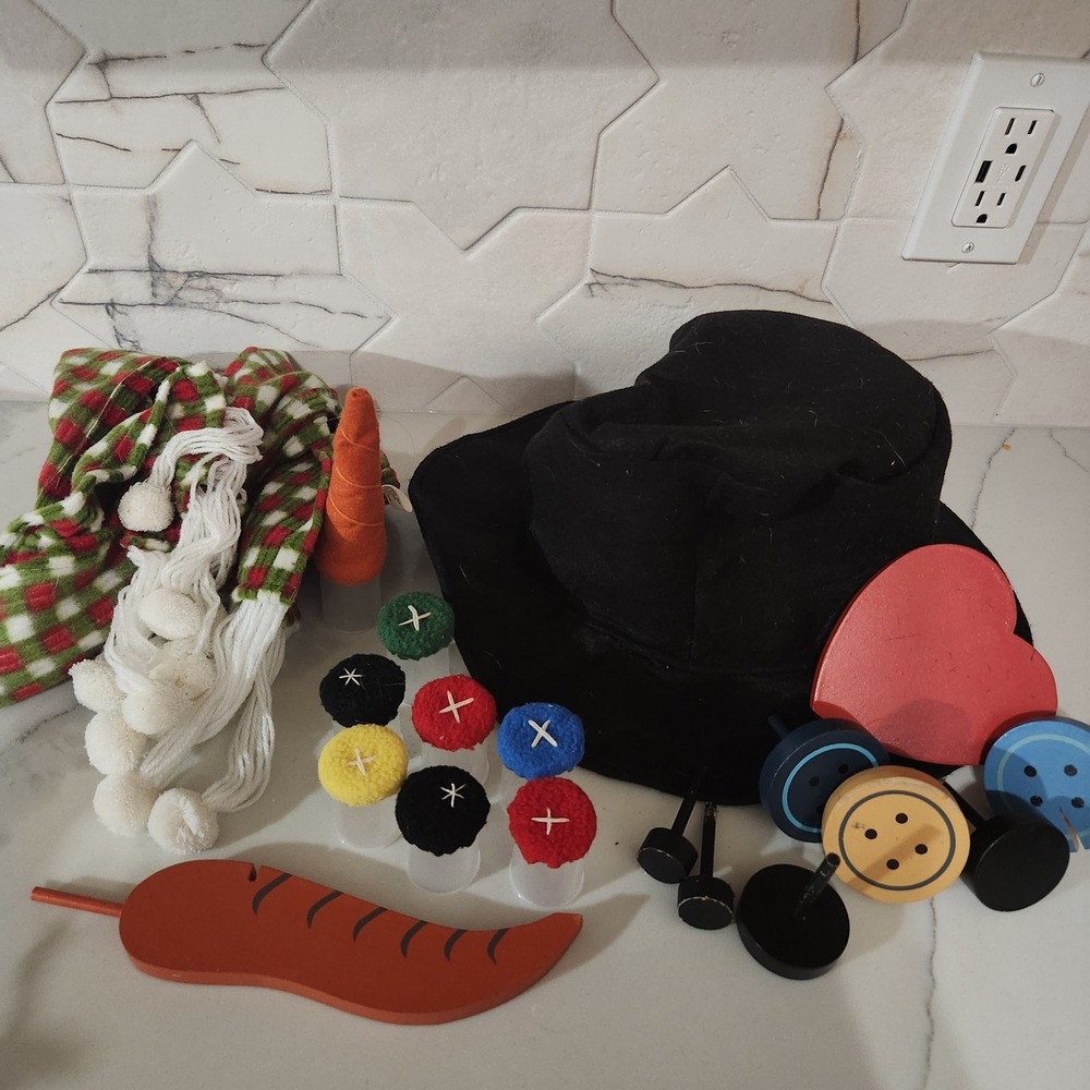 Snowman Decor Kit Top Hat Carrot Nose Scarf‎ Buttons Heart